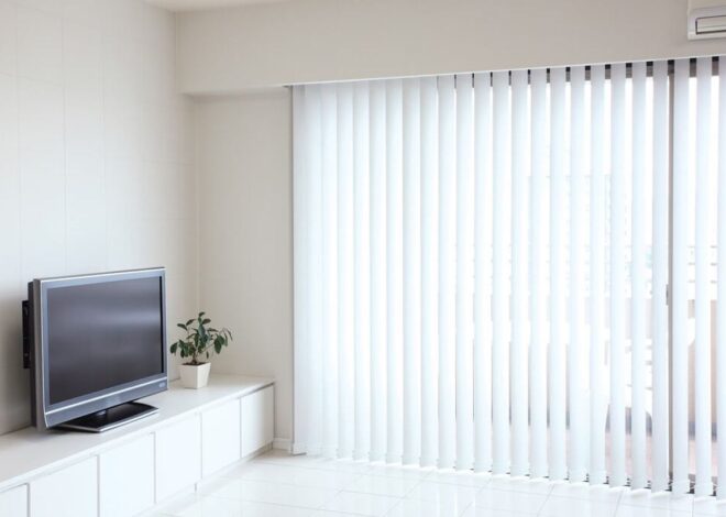 Vertikální žaluzie jako funkční prvek pro velká okna